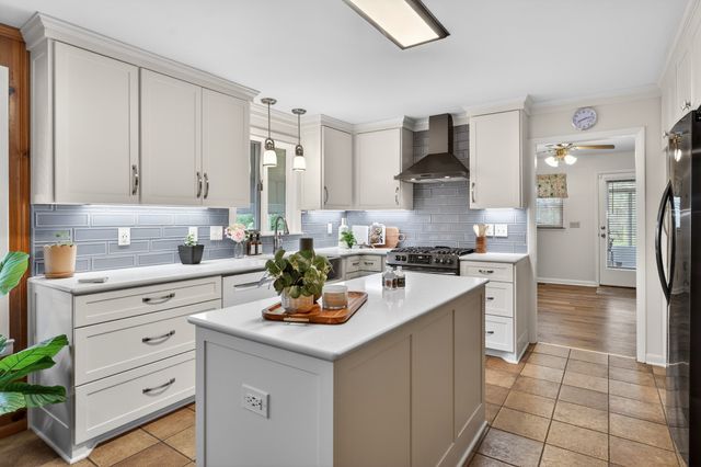 601 Brentlawn Rd, Nashville, TN 37220