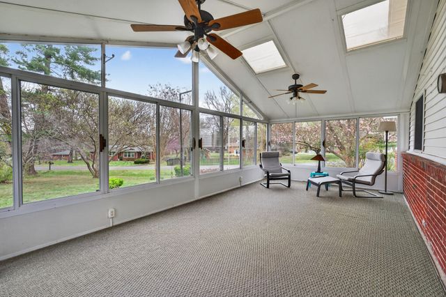 601 Brentlawn Rd, Nashville, TN 37220