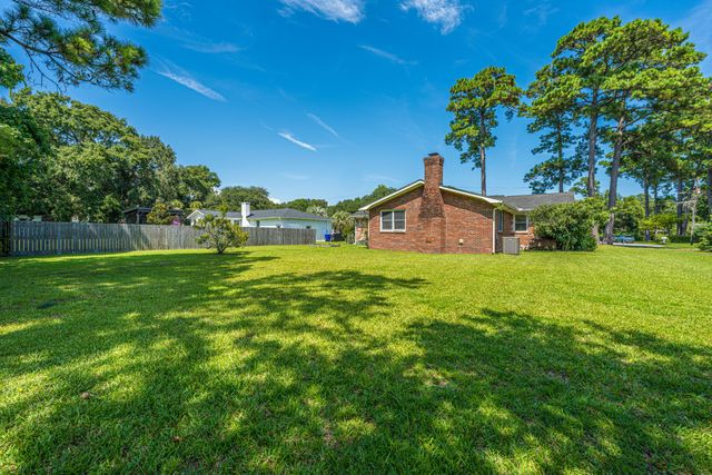 1259 Robin Road, Mount Pleasant, SC 29464