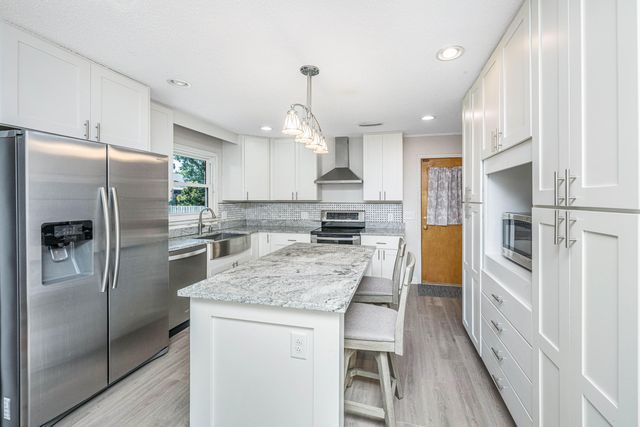 1259 Robin Road, Mount Pleasant, SC 29464