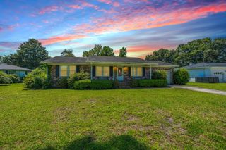 1259 Robin Road, Mount Pleasant, SC 29464