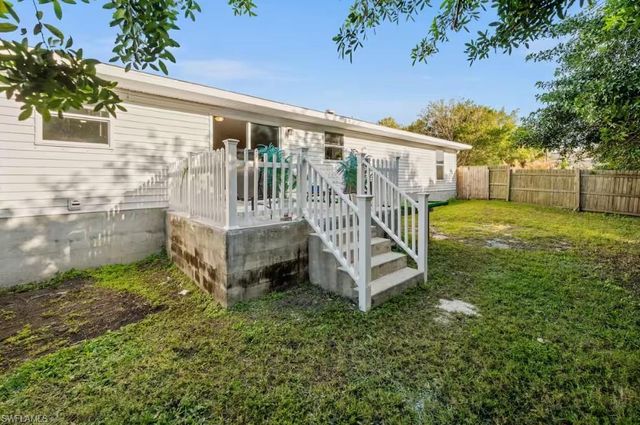 2715 Lee ST, Punta Gorda, FL 33950