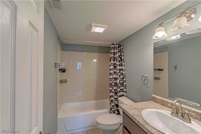 6300 Greenwood 402, Northfield, OH 44067
