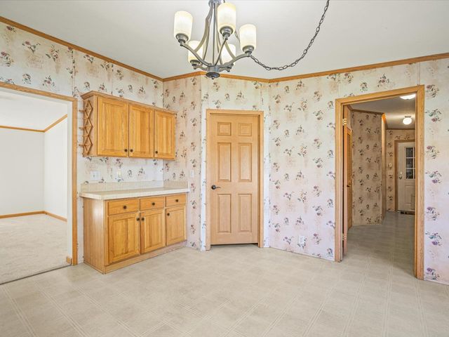 8438 HICKORY TREE Drive, Machesney Park, IL 61115