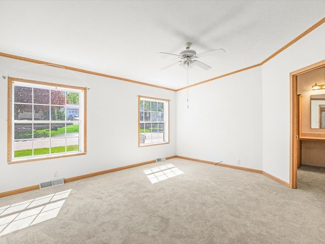 8438 HICKORY TREE Drive, Machesney Park, IL 61115