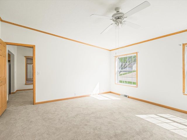 8438 HICKORY TREE Drive, Machesney Park, IL 61115