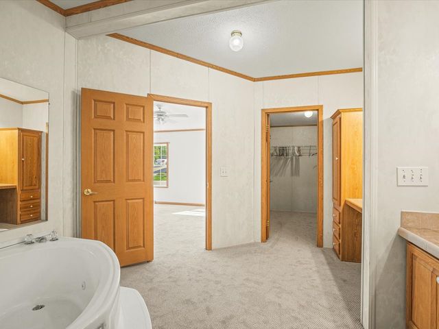 8438 HICKORY TREE Drive, Machesney Park, IL 61115