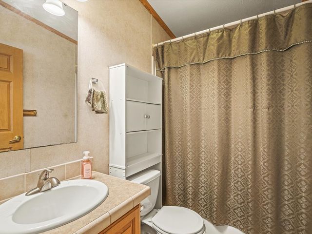 8438 HICKORY TREE Drive, Machesney Park, IL 61115