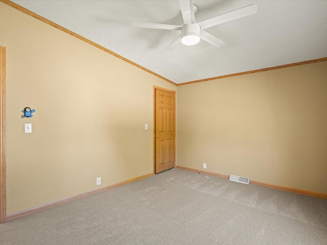 8438 HICKORY TREE Drive, Machesney Park, IL 61115