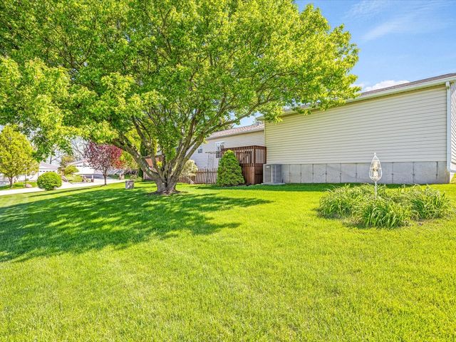 8438 HICKORY TREE Drive, Machesney Park, IL 61115