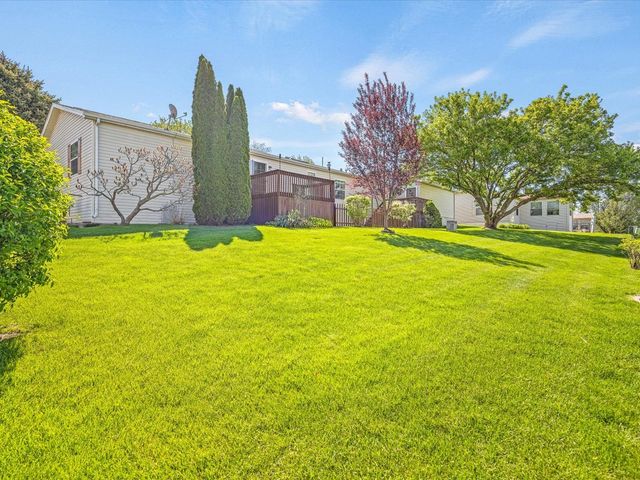 8438 HICKORY TREE Drive, Machesney Park, IL 61115