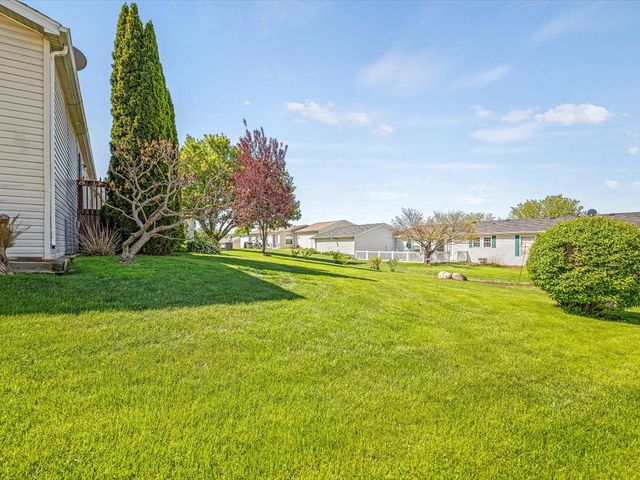 8438 HICKORY TREE Drive, Machesney Park, IL 61115