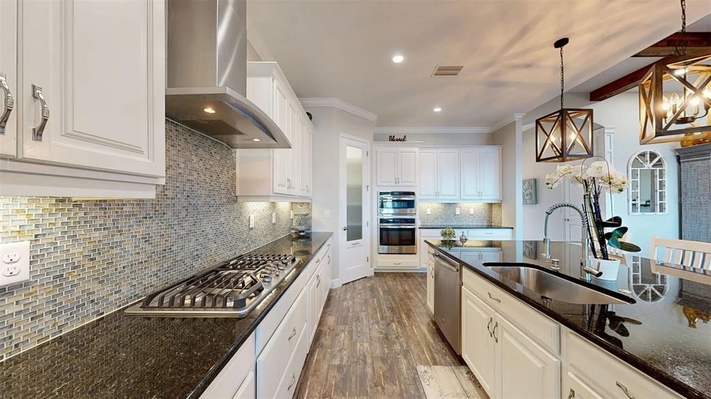 Image 32 of property listing at 6426 TIDELINE DRIVE, Apollo Beach, FL 33572