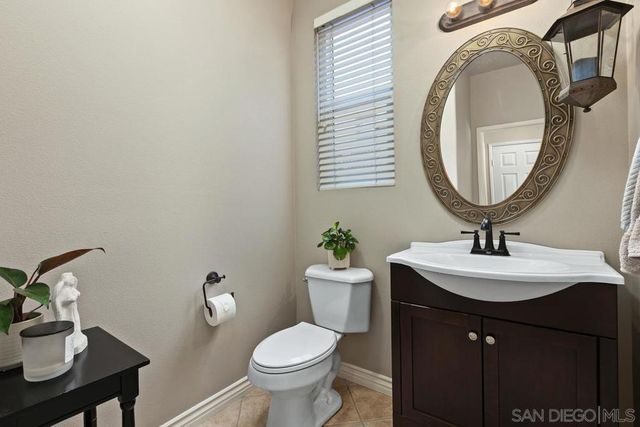 6898 Camino De Amigos, Carlsbad, CA 92009