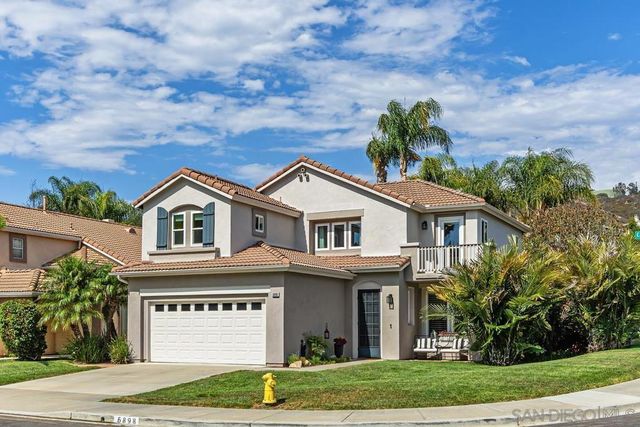6898 Camino De Amigos, Carlsbad, CA 92009