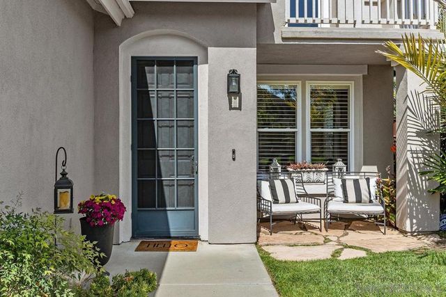 6898 Camino De Amigos, Carlsbad, CA 92009