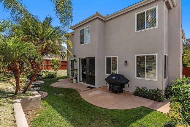 6898 Camino De Amigos, Carlsbad, CA 92009