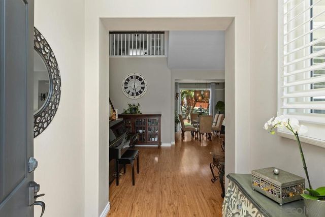 6898 Camino De Amigos, Carlsbad, CA 92009