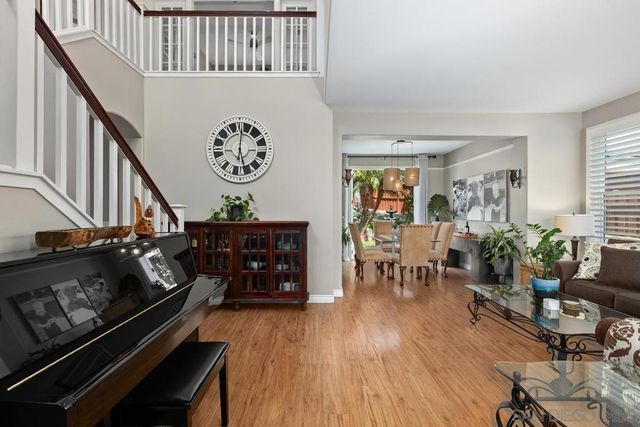 6898 Camino De Amigos, Carlsbad, CA 92009