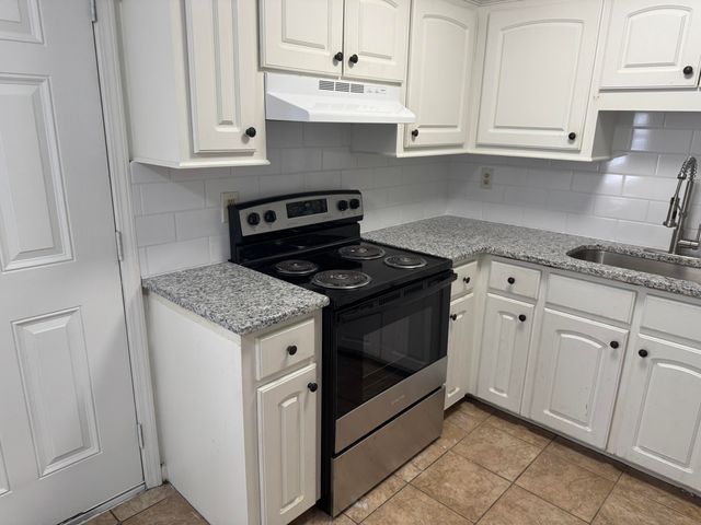 7911 Angel Court, North Charleston, SC 29420