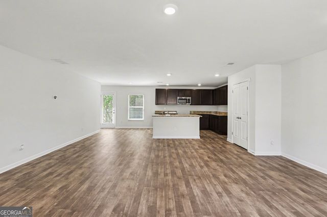 6506 Beaver Creek Trail, Atlanta, GA 30349