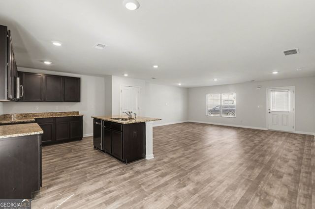 6506 Beaver Creek Trail, Atlanta, GA 30349