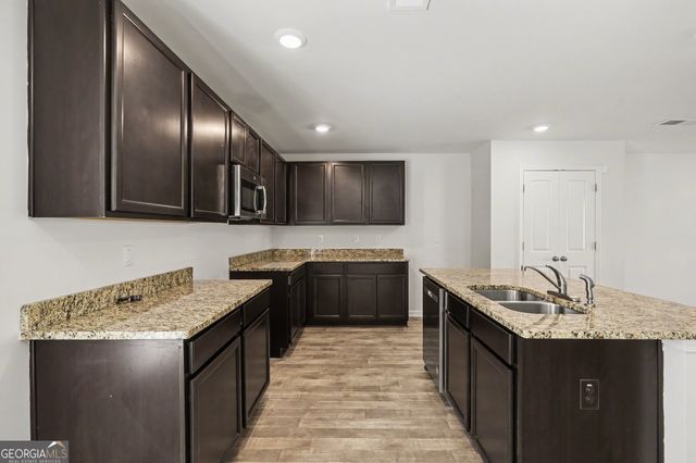 6506 Beaver Creek Trail, Atlanta, GA 30349