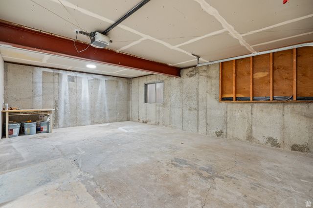 4929 S HUNTINGTON RD, Taylorsville, UT 84129