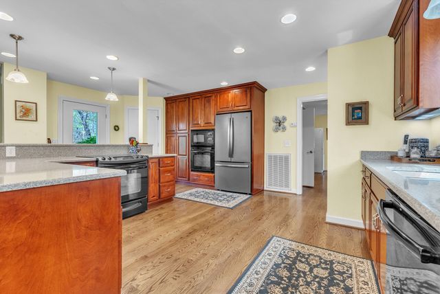 1650 Cathey Ridge Rd, Manchester, TN 37355