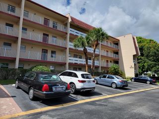 1010 Country Club Dr 306, Margate, FL 33063