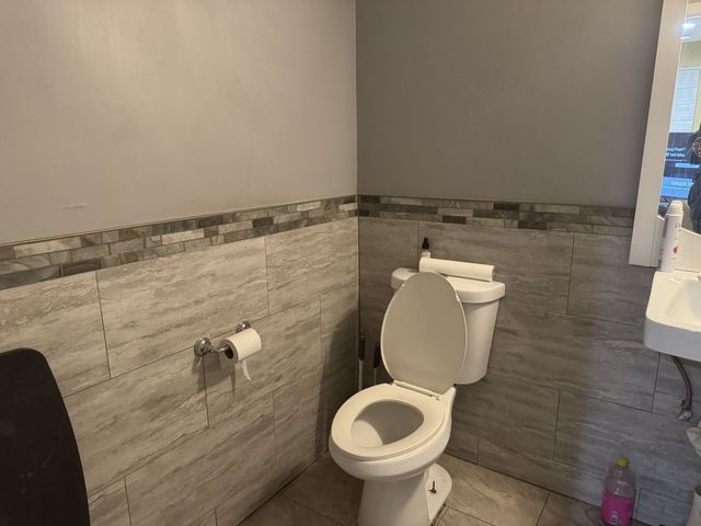 4519 W Lake Street, Chicago, IL 60624