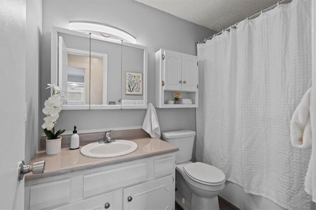 1434 NW 64th Terrace, Kansas City, MO 64118