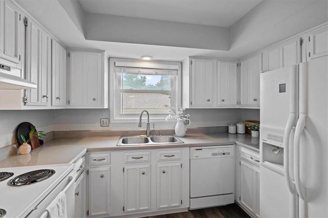 1434 NW 64th Terrace, Kansas City, MO 64118