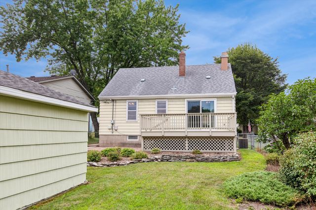 418 17th Avenue N, South Saint Paul, MN 55075