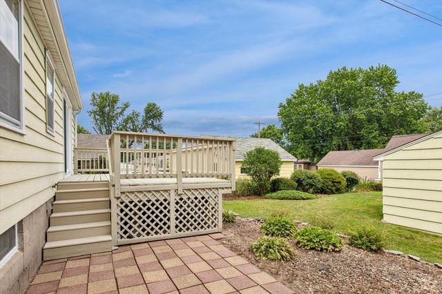 418 17th Avenue N, South Saint Paul, MN 55075