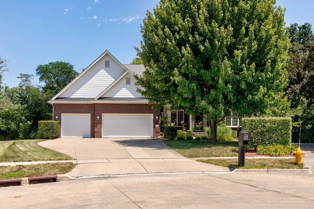 13200 Rocklyn Drive, Urbandale, IA 50323
