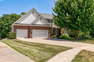 13200 Rocklyn Drive, Urbandale, IA 50323