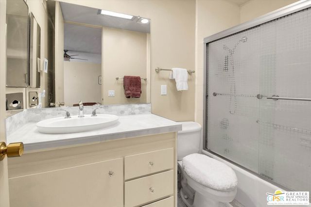 68 Lakeview Drive, Palm Springs, CA 92264