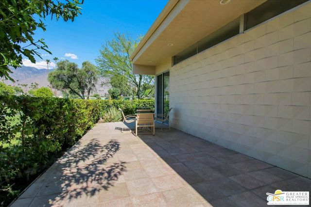 68 Lakeview Drive, Palm Springs, CA 92264