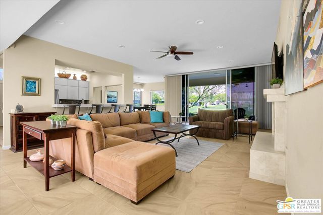 68 Lakeview Drive, Palm Springs, CA 92264