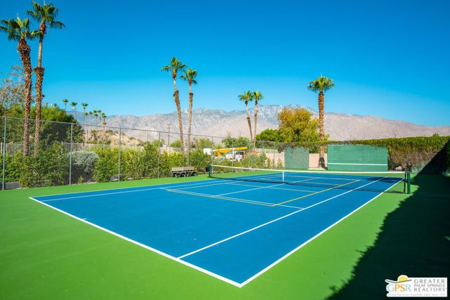 68 Lakeview Drive, Palm Springs, CA 92264