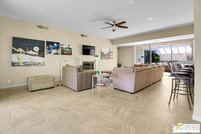 68 Lakeview Drive, Palm Springs, CA 92264