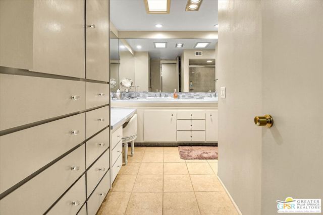 68 Lakeview Drive, Palm Springs, CA 92264