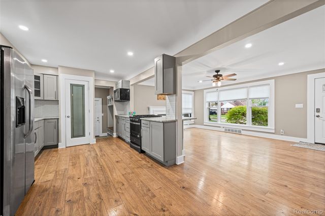 22029 Oconnor Street, St. Clair Shores, MI 48080