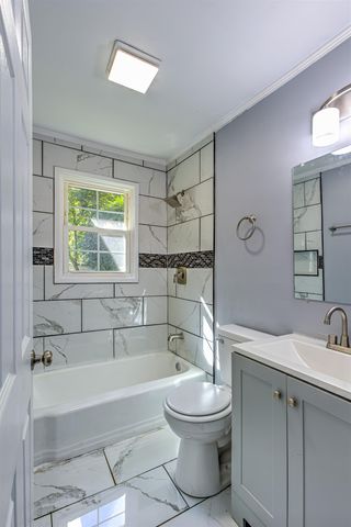 813 9th St, Gaffney, SC 29340