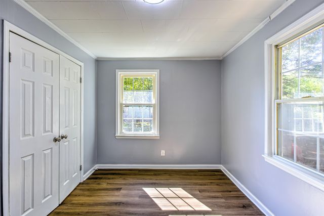 813 9th St, Gaffney, SC 29340