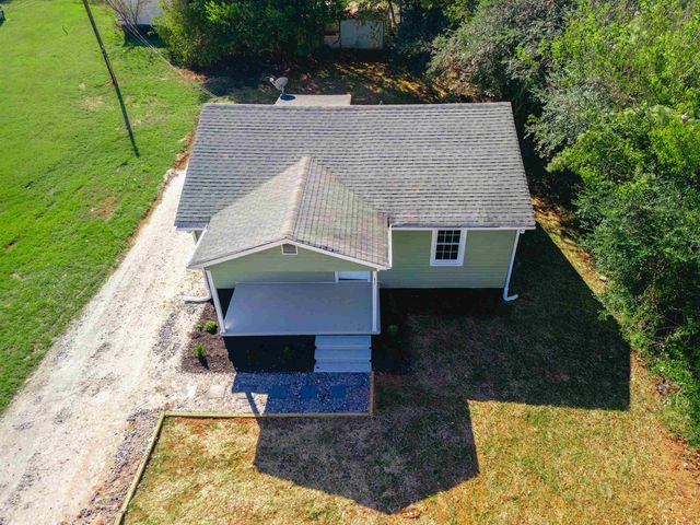 813 9th St, Gaffney, SC 29340