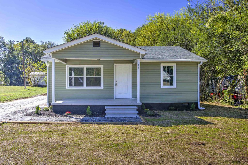 813 9th St, Gaffney, SC 29340