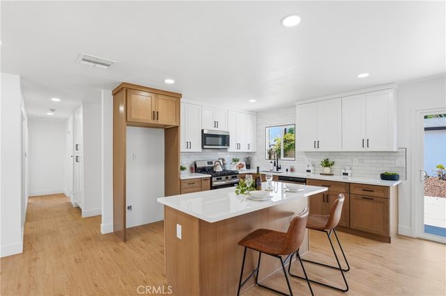 735 W Heber, Glendora, CA 91741