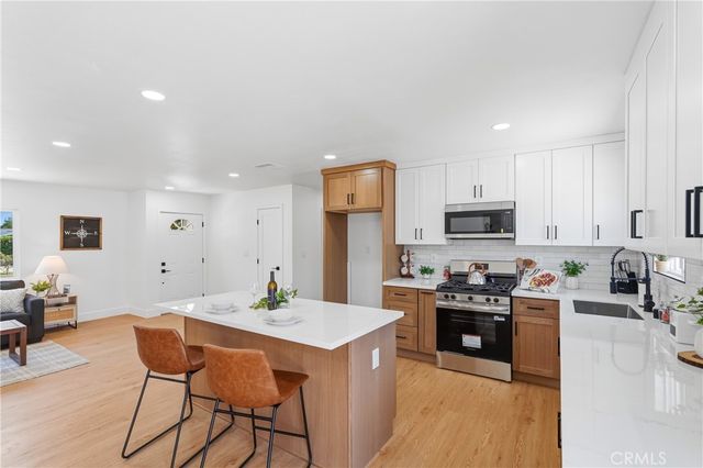 735 W Heber, Glendora, CA 91741